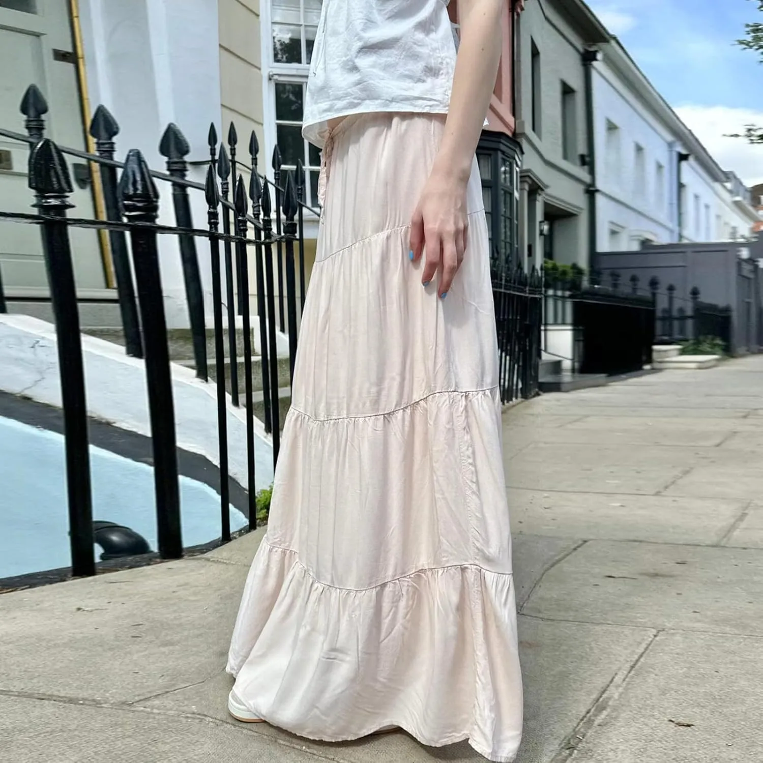 FOMOYUU Tiered Long Skirts for Women Elastic Waist Pleated Flowy A-Line Maxi Skirt Ruffle Swing Boho Summer Beach Skirt