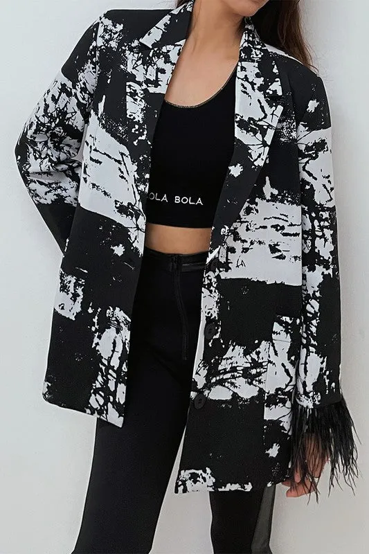 GRAPHIC PRINT FEATHER BLAZER