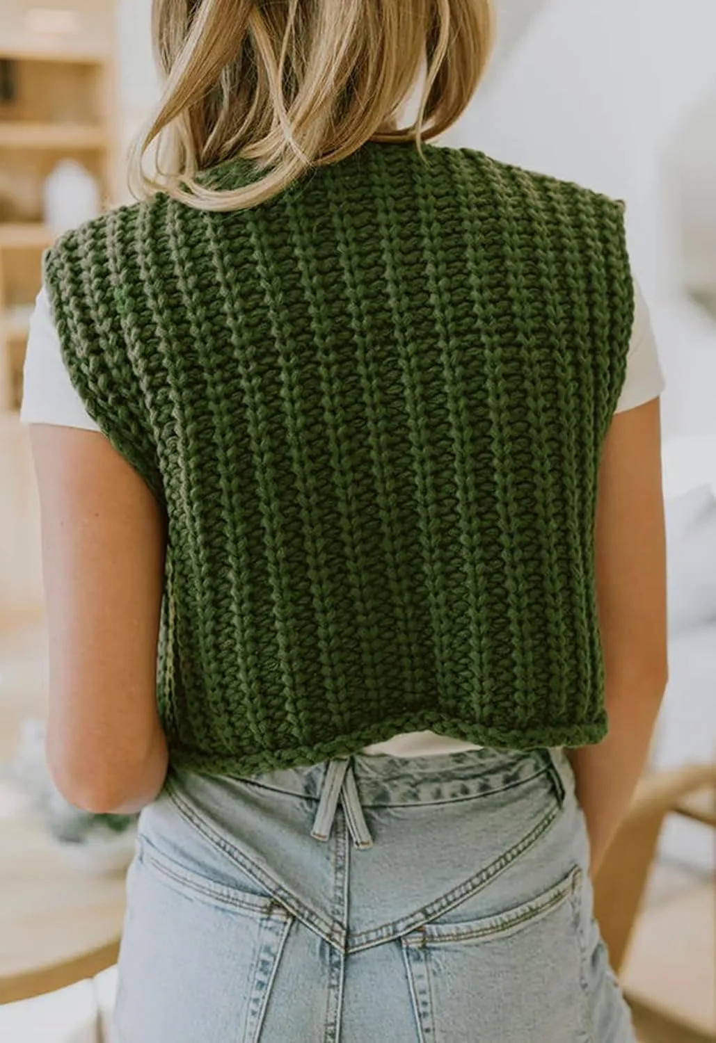 Naggoo Womens Crochet Chunky Knit Top Trendy Cardigan Sweater Vest Sleeveless Button Down Crop Tops for Women with Pockets